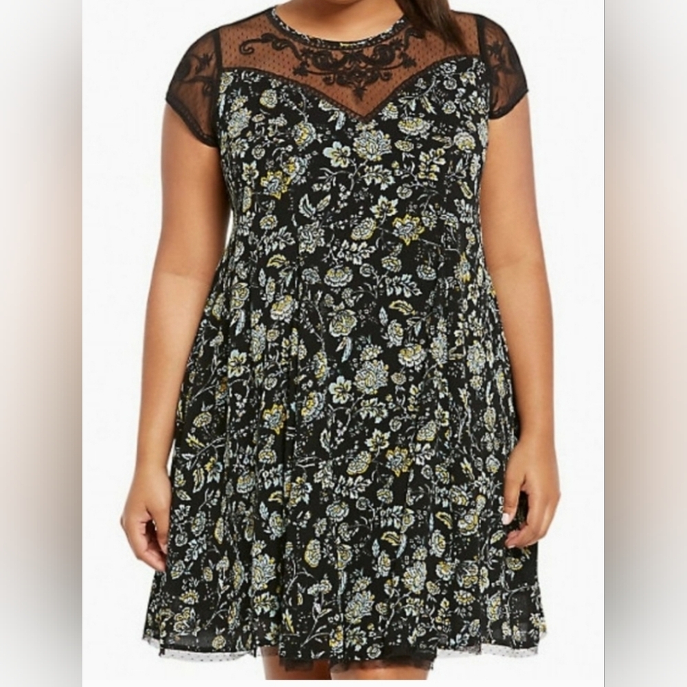 Torrid Green & Black Floral Embroidered Gauze Sleeve Sweetheart Dress Size 0/L